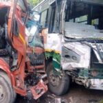 एचआरटीसी बस व ट्रक की जोरदार टक्कर…हादसा