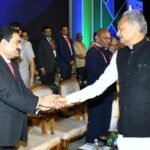 राजस्थान में कोई भी इन्वेस्ट कर सकता है चाहे वह अदानी हो अंबानी हो या अमित शाह के बेटे जय… गहलोत Ashoka राजस्थान में कोई भी इन्वेस्ट कर सकता है चाहे वह अदानी हो अंबानी हो या अमित शाह के बेटे जय… गहलोत Ashoka