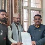 असर…अस्पताल में चल रही कमीशनखोरी को लेकर प्रशासन को चेतावनी… असर…अस्पताल में चल रही कमीशनखोरी को लेकर प्रशासन को चेतावनी…