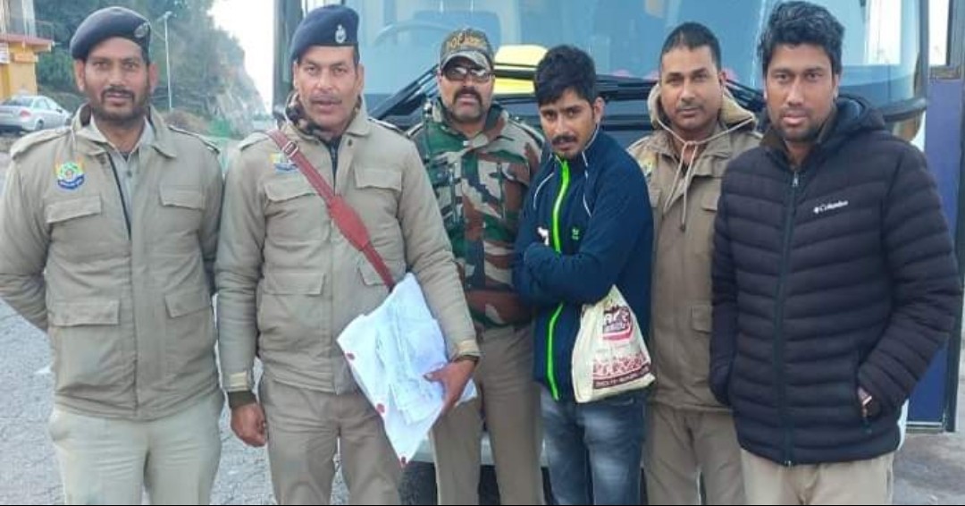 30 वर्षीय युवक 258 ग्राम चिट्टे के साथ काबू… गिरफ्तार कर मामला दर्ज 30 वर्षीय युवक 258 ग्राम चिट्टे के साथ काबू… गिरफ्तार कर मामला दर्ज