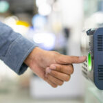 स्कूलों और कॉलेजों बायोमीट्रिक से शिक्षकों की हाजिरी अनिवार्य…