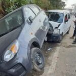 सड़क किनारे पार्क गाड़ी से जा टकराई कार..शख्स के सिर में आई चोटें सड़क किनारे पार्क गाड़ी से जा टकराई कार..शख्स के सिर में आई चोटें