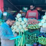 प्रतिबंधित पोलीथीन और खाद्य वस्तुओं की रेट लिस्ट नहीं लगाने पर किए चालान…