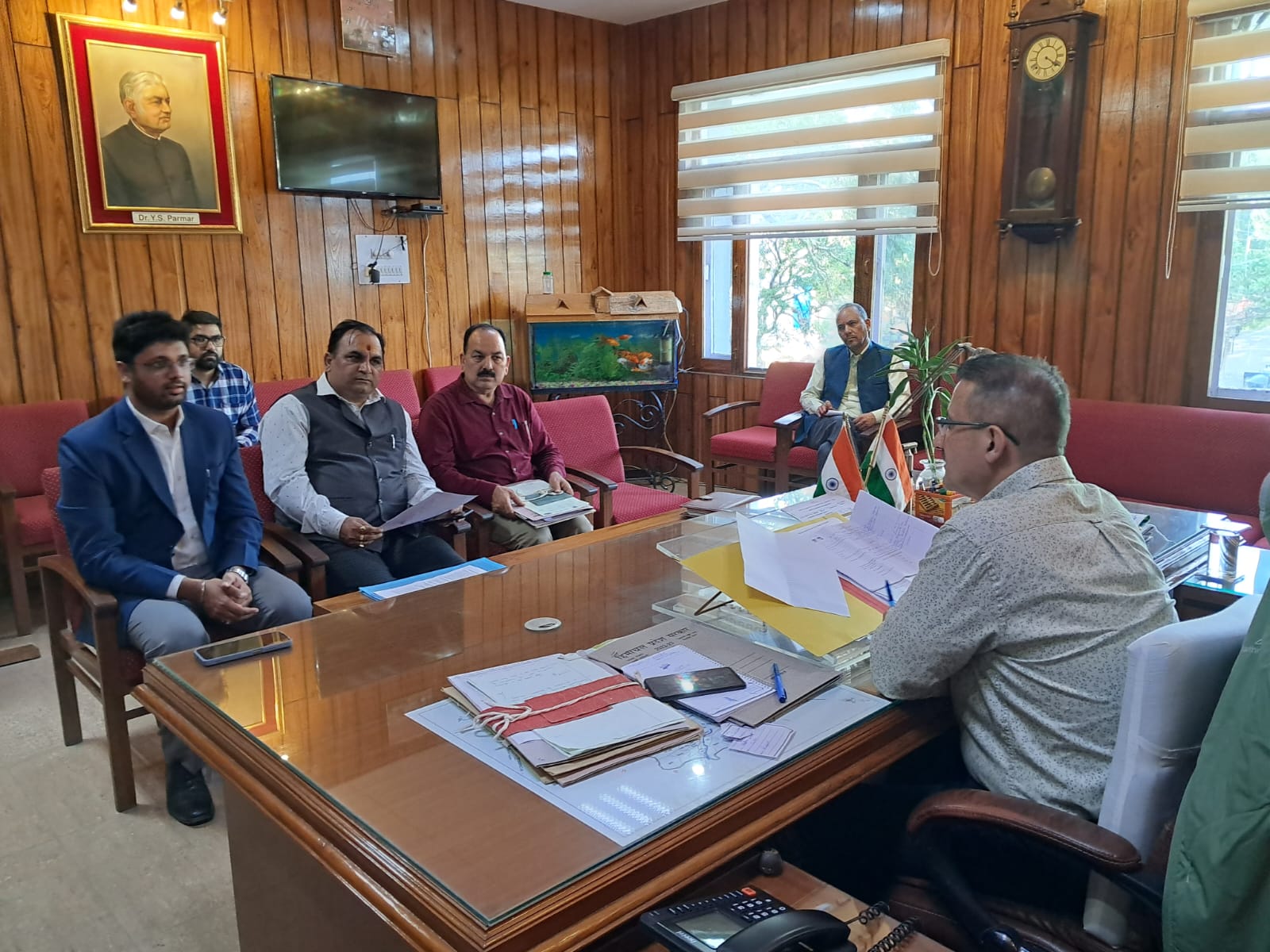 पात्र महिलायें प्रधानमंत्री उज्जवला योजना का लाभ उठायें-सुमित खिमटा…