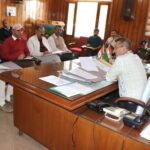 सभी नोडल अधिकारी अपना कार्य जिम्मेवारीपूर्ण करें -सुमित खिमटा*