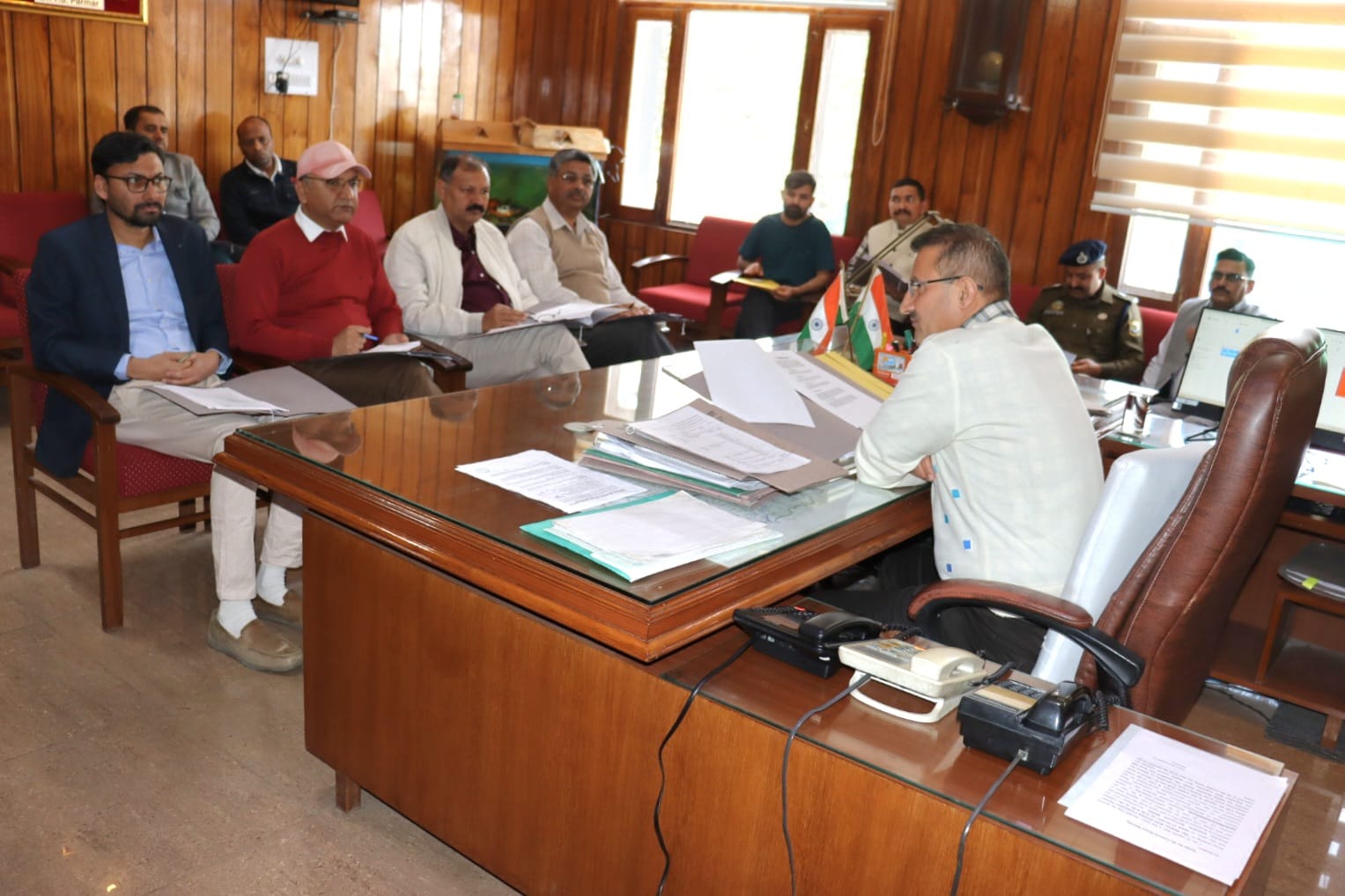 सभी नोडल अधिकारी अपना कार्य जिम्मेवारीपूर्ण करें -सुमित खिमटा*