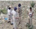 जिला सोलन में मिला महिला का शव…जांच में जुटी पुलिस… जिला सोलन में मिला महिला का शव…जांच में जुटी पुलिस…