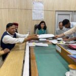 मैं वचन देता हूं अगले पांच वर्ष बिना रुके बिना थके आपकी सेवा करता रहुंगा….बिंदल मैं वचन देता हूं अगले पांच वर्ष बिना रुके बिना थके आपकी सेवा करता रहुंगा….बिंदल