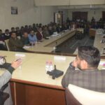 उद्योग मंत्री ने लिया नेशनल हाईवे प्रोजेक्ट मैनेजर विवेक पांचाल को आड़े हाथों…! उद्योग मंत्री ने लिया नेशनल हाईवे प्रोजेक्ट मैनेजर विवेक पांचाल को आड़े हाथों…!