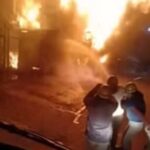 गोदाम में भीषण आग लगने से लाखों की संपत्ति जलकर राख.. गोदाम में भीषण आग लगने से लाखों की संपत्ति जलकर राख..