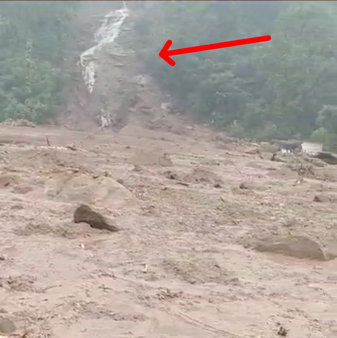 बादल फटने के बाद पहली बार भयानक मंजर आया सामने…वॉच वीडियो