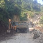 एसडीएम से की संगड़ाह-पालर मार्ग के निर्माण में नियमों की अवहेलना की शिकायत एसडीएम से की संगड़ाह-पालर मार्ग के निर्माण में नियमों की अवहेलना की शिकायत