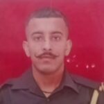 तीन महीने पहले जहां गुंजी थी शहनाई अब तिरंगे में लिपटे आएगा शहीद जवान…. तीन महीने पहले जहां गुंजी थी शहनाई अब तिरंगे में लिपटे आएगा शहीद जवान….