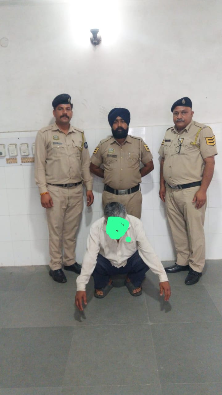 2500 नशीले कैप्सूल और दवाओं के साथ एक व्यक्ति गिरफ्तार… 2500 नशीले कैप्सूल और दवाओं के साथ एक व्यक्ति गिरफ्तार…