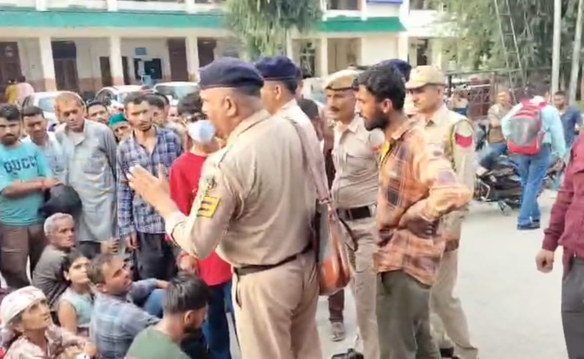 श्री रेणुका जी….ददाहू-संगड़ाह Road बंद करने वालों पर Fir दर्ज…