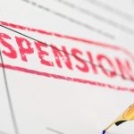 बेसुध पड़े बुजुर्ग को पुलिस सहायता नहीं मिलने पर थाना मुंशी निलंबित…