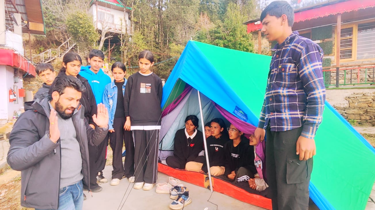 विद्यार्थियों ने सीखे पर्यटन एवं हॉस्पिटैलिटी के व्यवहारिक गुर….