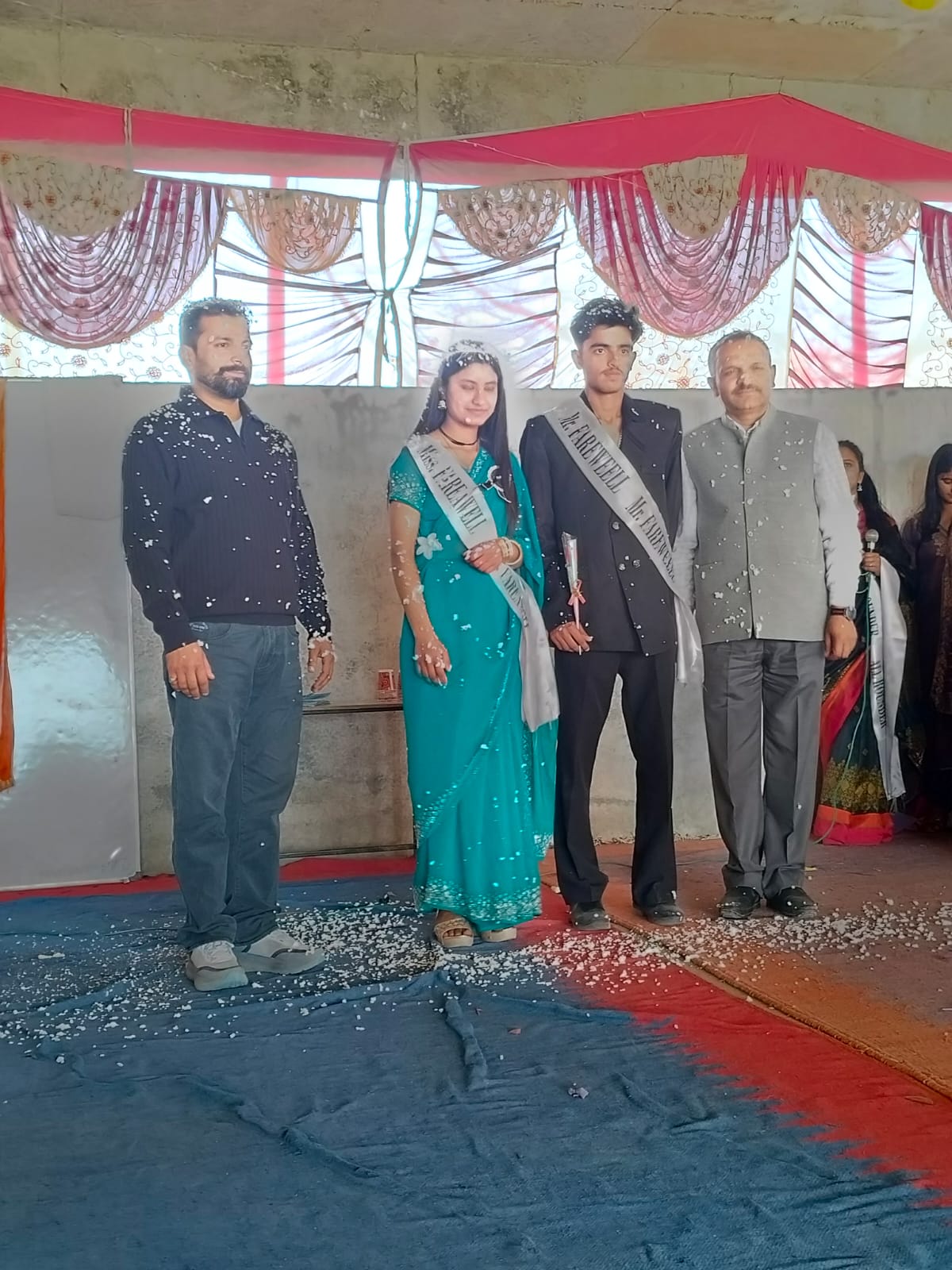 🎓 AKM में 10+2 विद्यार्थियों के लिए यादगार एवं हंसी-खुशी से भरी विदाई समारोह