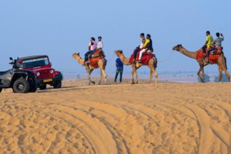 नायब तहसीलदार और स्टाफ मेडिकल लीव लेकर चले गए जैसलमेर…