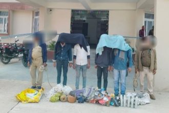 चोरी के संदेह में चार लोग हिरासत में…सन्देह के दायरे में कश्मीर लिंक… चोरी के संदेह में चार लोग हिरासत में…सन्देह के दायरे में कश्मीर लिंक…