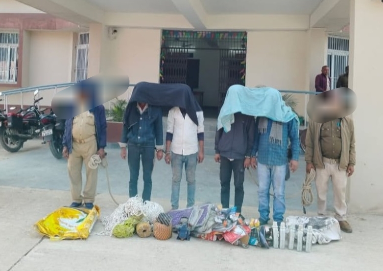 चोरी के संदेह में चार लोग हिरासत में…सन्देह के दायरे में कश्मीर लिंक…