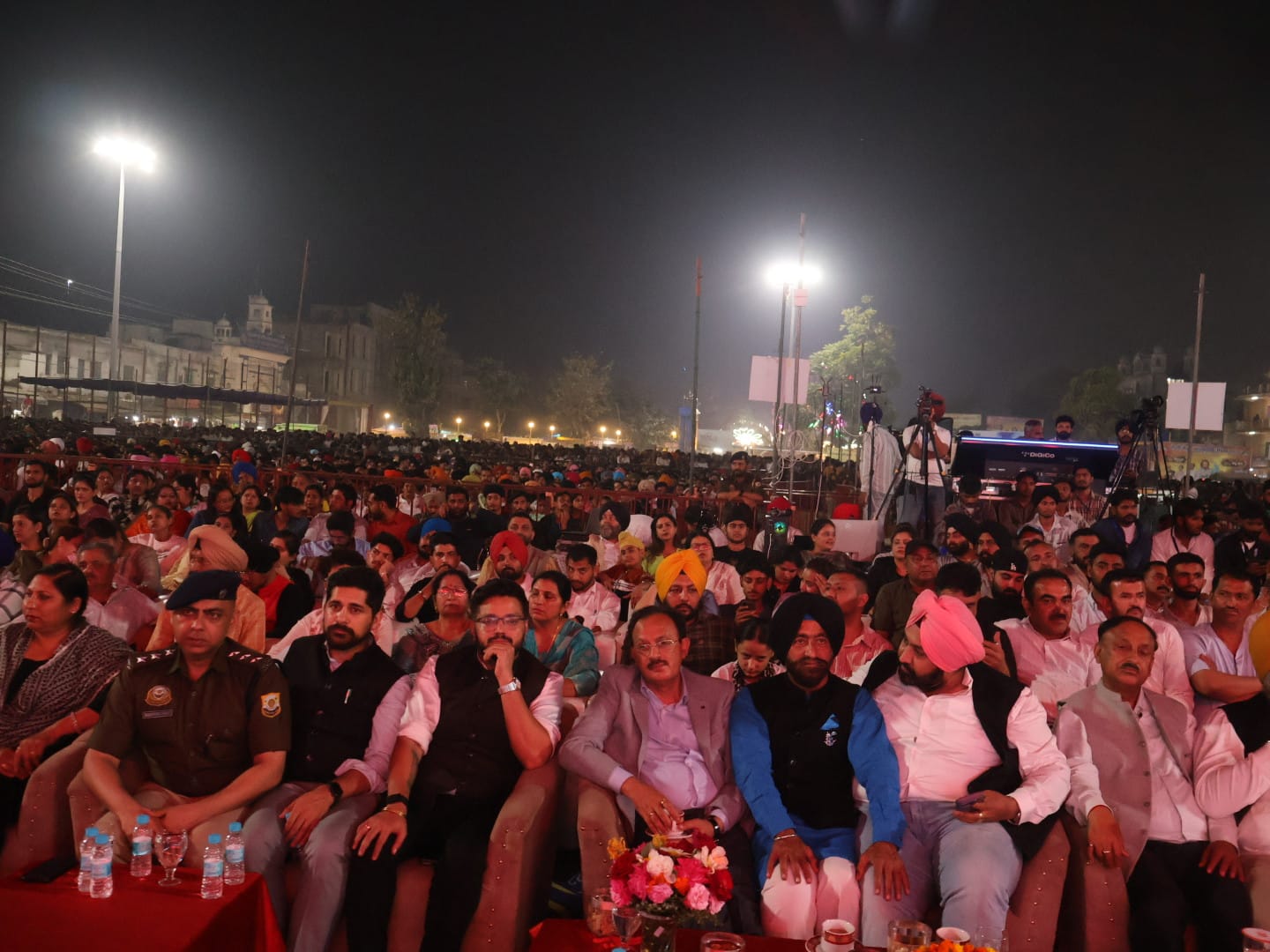 उद्योग मंत्री ने होली मेले की दूसरी सांस्कृतिक संध्या का किया शुभारंभ