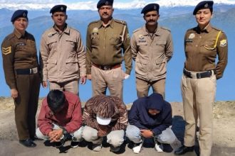 पुलिस टीम की कड़ी कार्रवाई….अफीम व ₹12 लाख नकदी के साथ तीन गिरफ्तार…