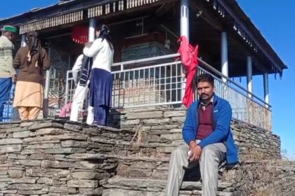 बैसाखी पर सिरमौर के मंदिरों में उमड़ा आस्था का सैलाब, दूर-दराज से पहुंचे श्रद्धालु…