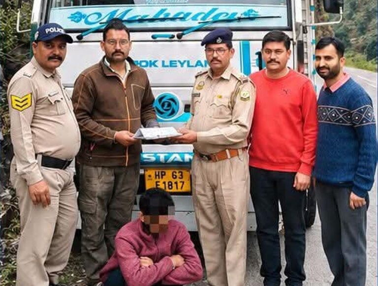 राजगढ़ में ट्रक चालक 5.55 ग्राम ग्राम चिट्टा /हैरोईन व 37,500 रुपये नकदी के साथ गिरफ्तार